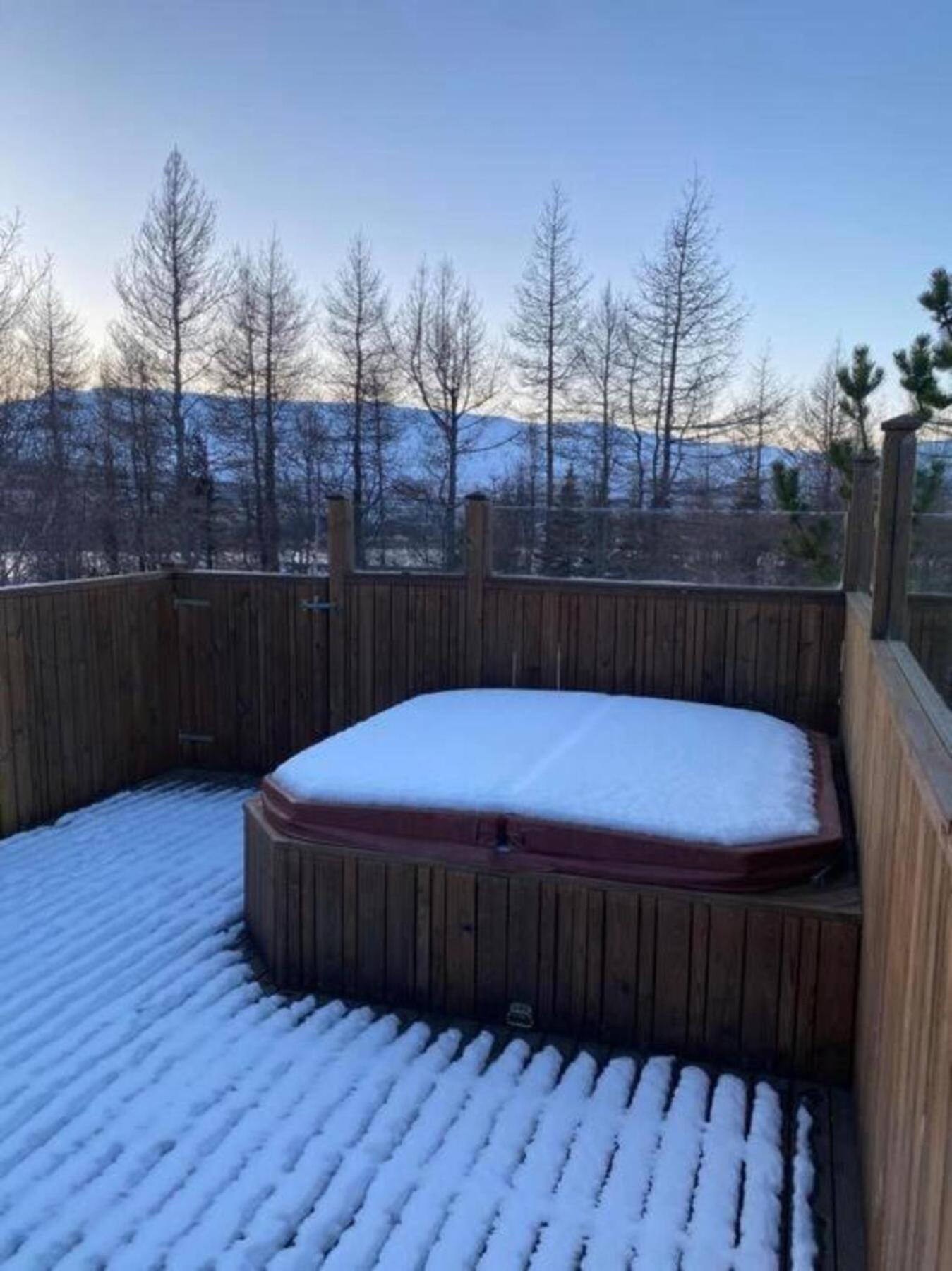 Cozy 2 Bedroom Cottage With Hot Tub Akureyri Dış mekan fotoğraf
