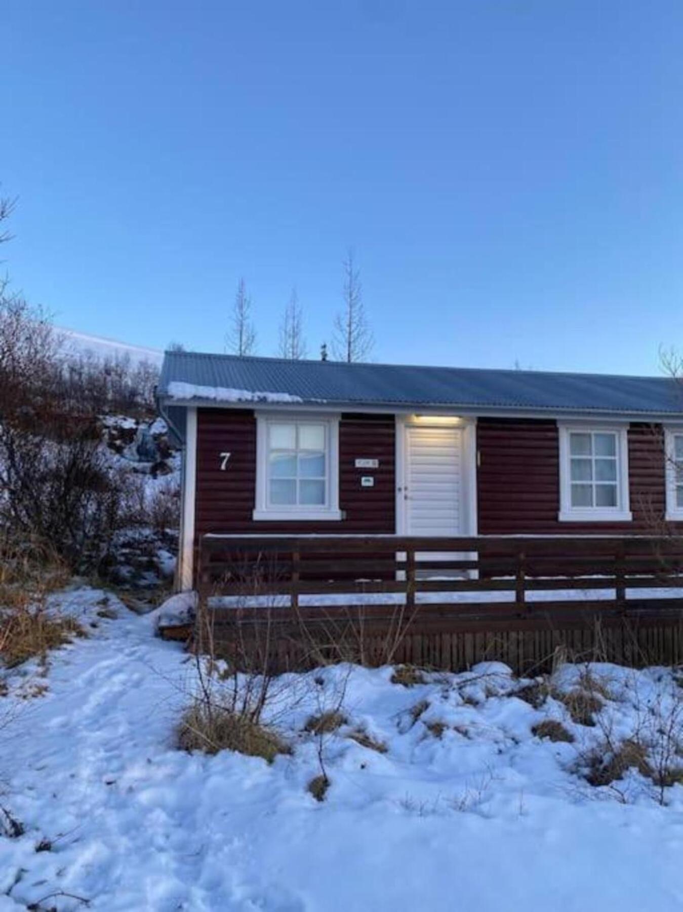 Cozy 2 Bedroom Cottage With Hot Tub Akureyri Dış mekan fotoğraf