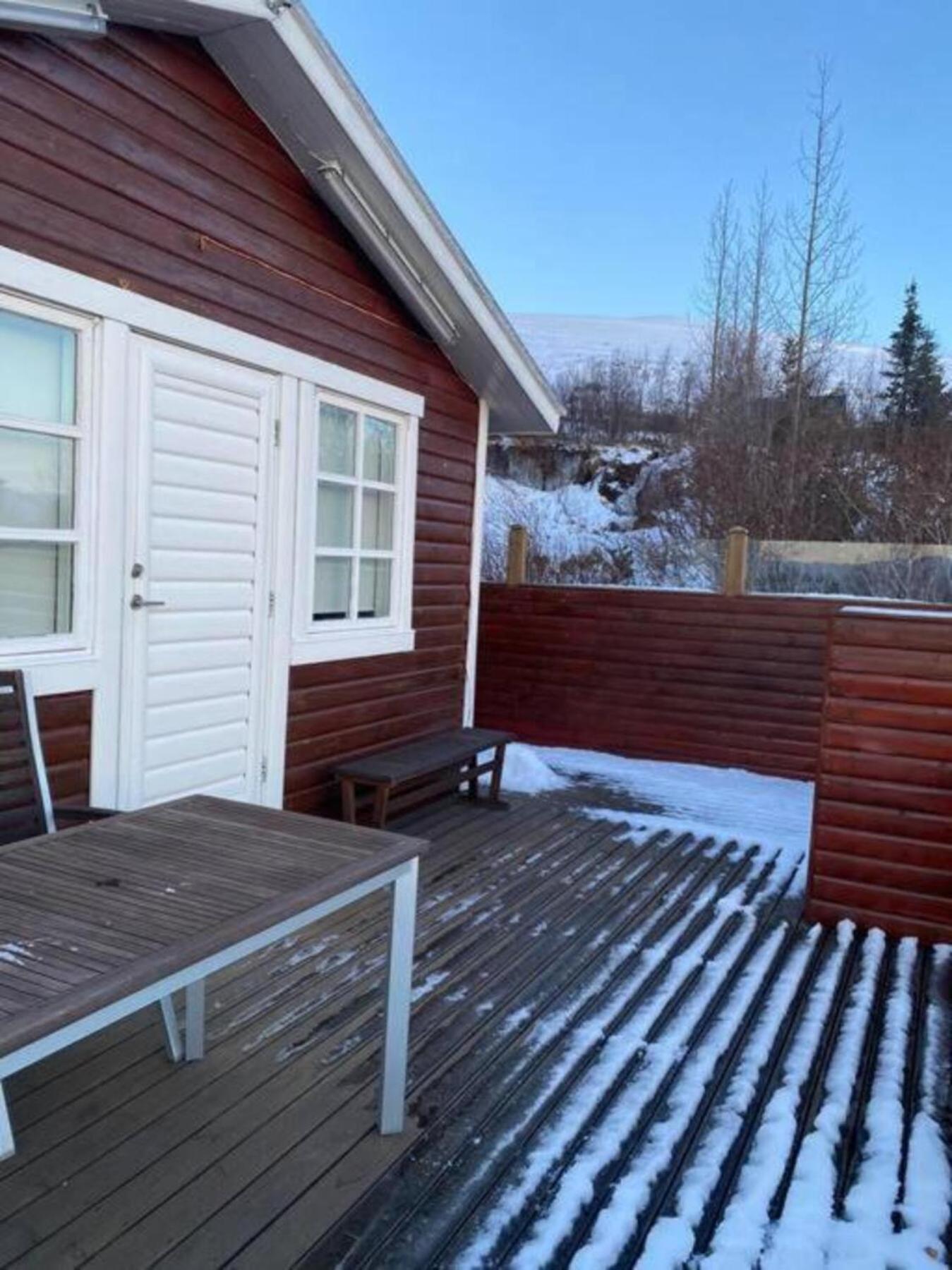 Cozy 2 Bedroom Cottage With Hot Tub Akureyri Dış mekan fotoğraf