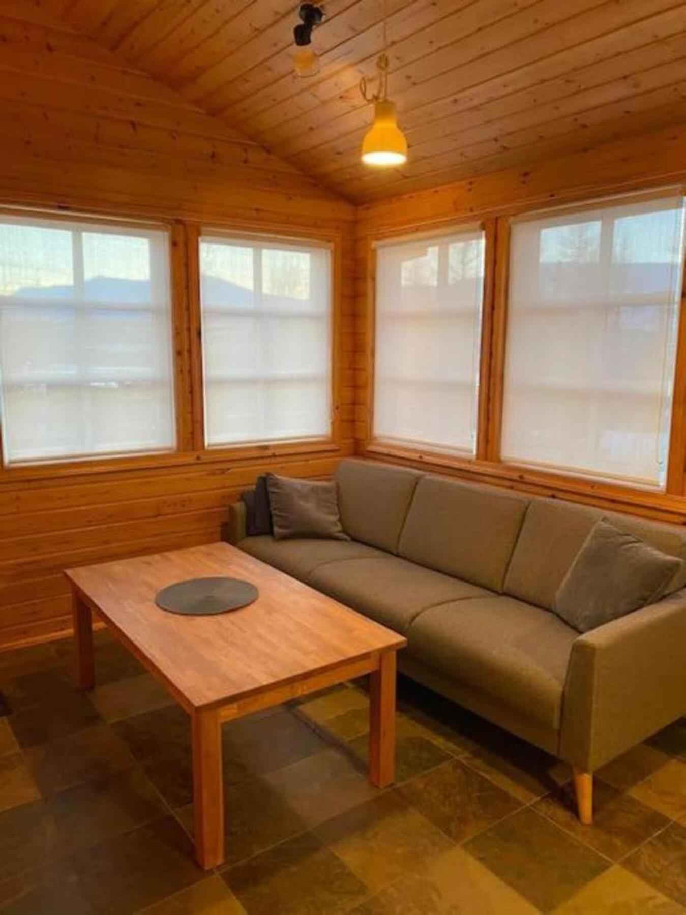 Cozy 2 Bedroom Cottage With Hot Tub Akureyri Dış mekan fotoğraf